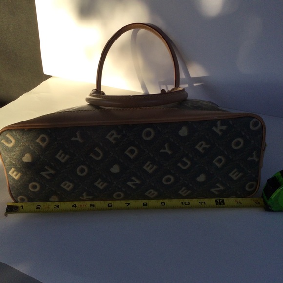 Dooney & Bourke Dome Shoulder Satchel Leather Handbag Crossword Tan Gray Gold - Picture 3 of 16